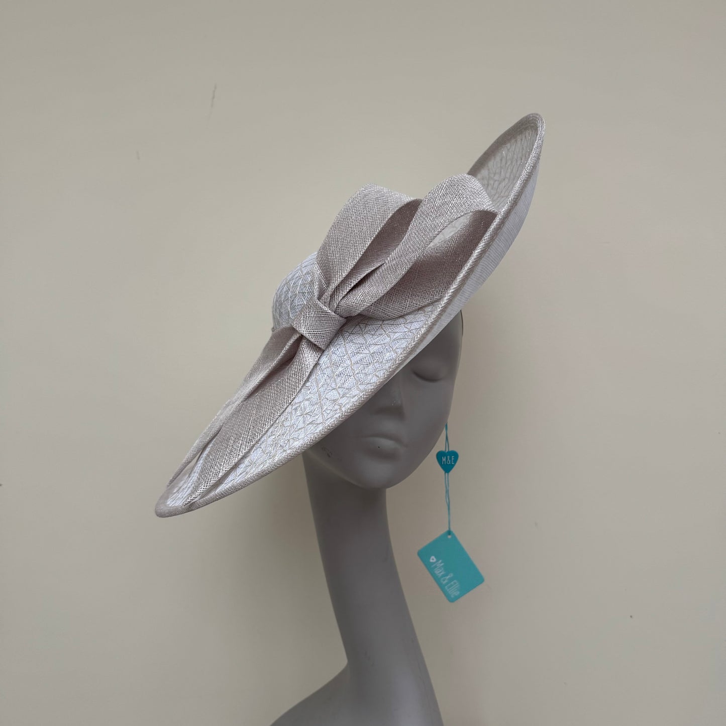 Max and Ellie HD2 White and Lurex Quartz Bow Hatinator