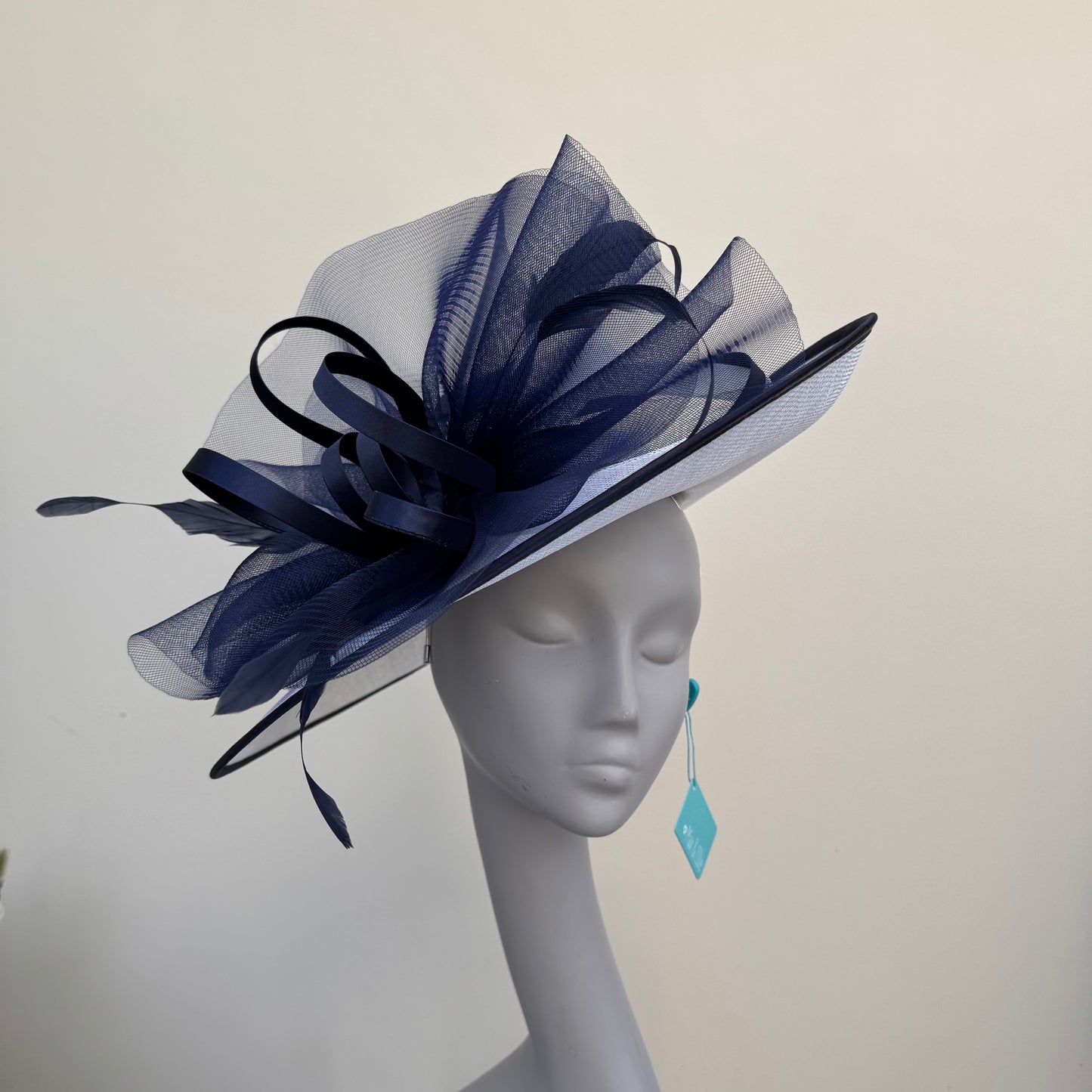 Max and Ellie OD3 White & Navy Crin and Satin Hatinator
