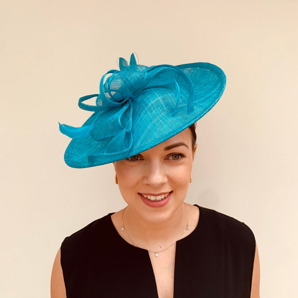 Max and Ellie AD1 Winter Teal Hatinator