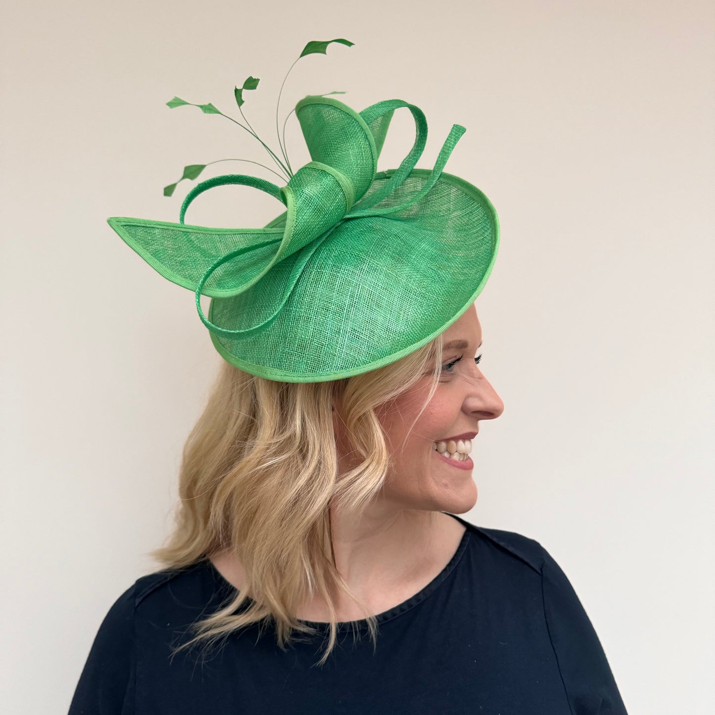 JBees JB24/24 Hatinator with large Twist in Greens