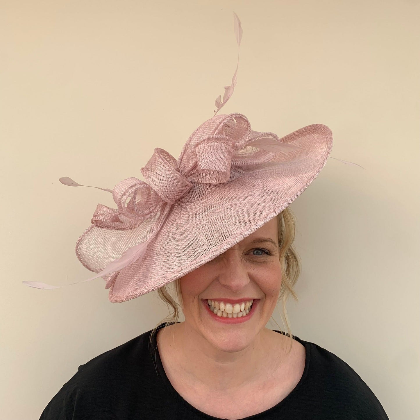Max and Ellie TD1 Cameo Pink Disc Hatinator