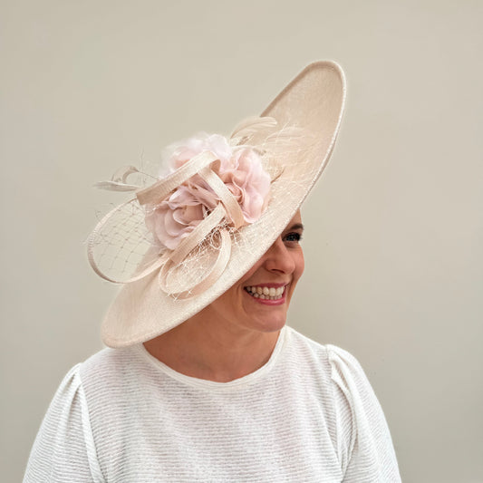*DAMAGED Max and Ellie LD3 Champagne trimmed hatinator