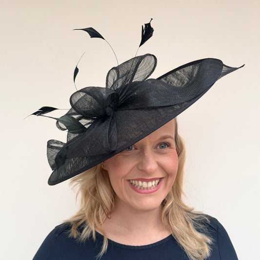 J Bees JB18/100 Hatinator in Black