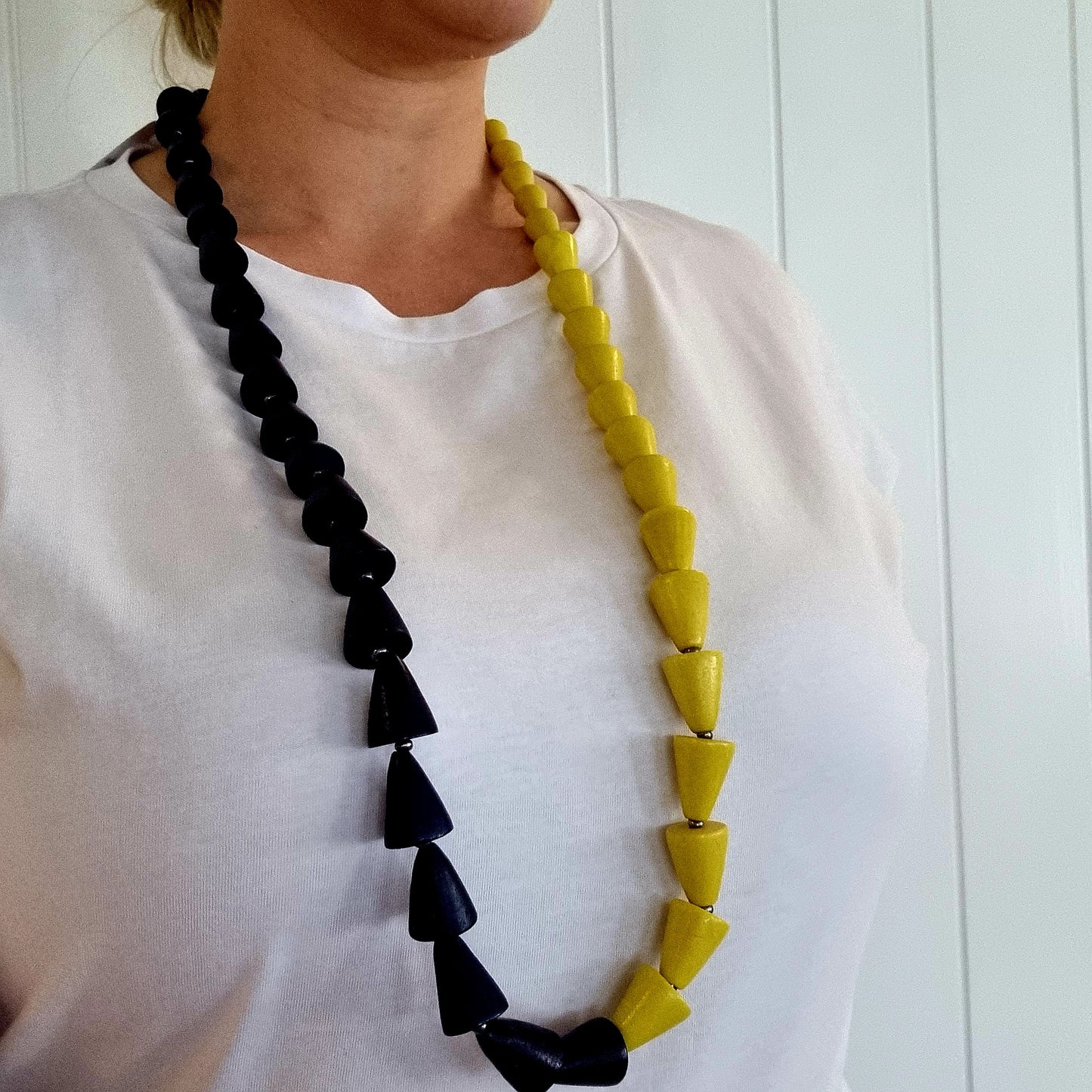 Dante cone necklace Yellow/Blue