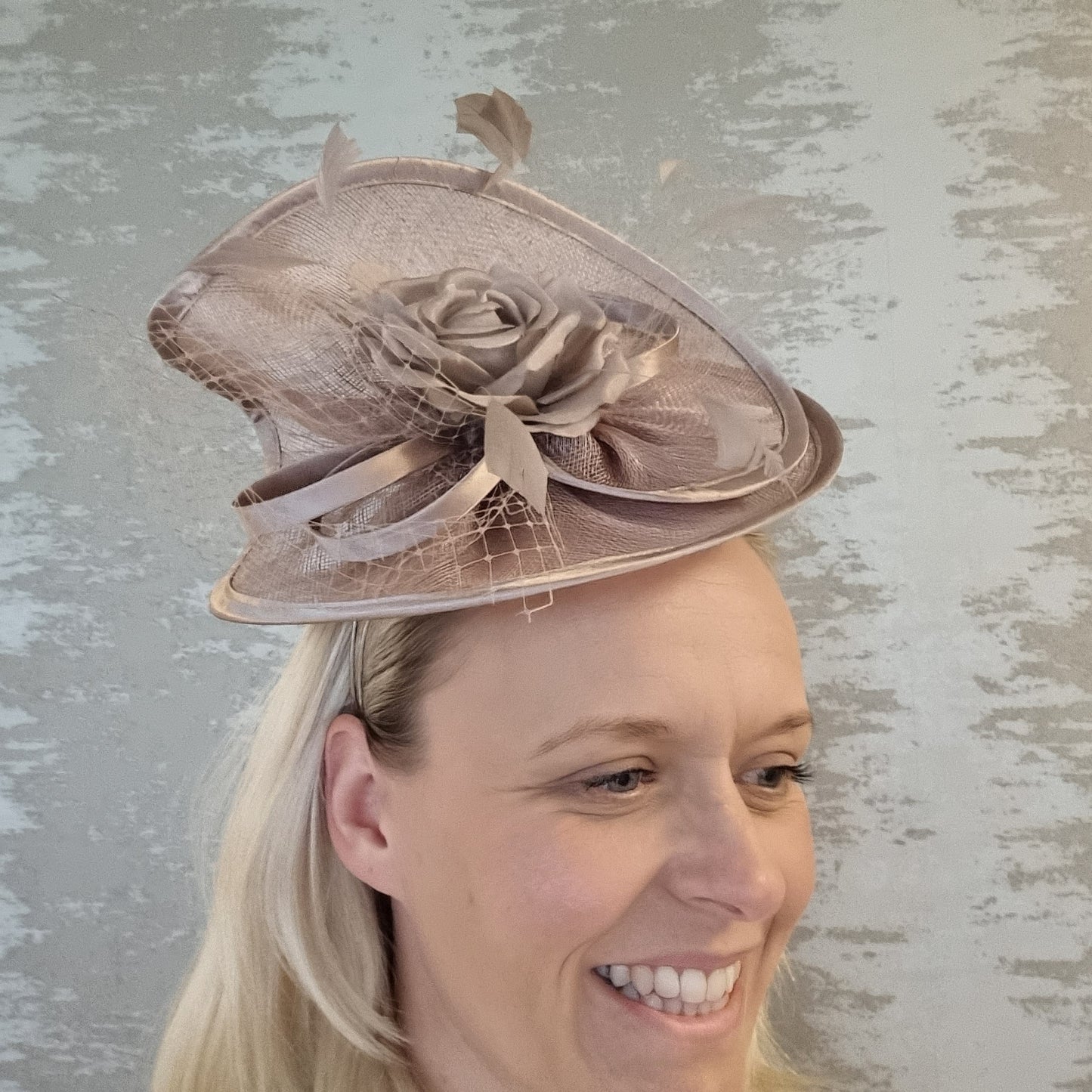 Max and Ellie ED3 Fascinator