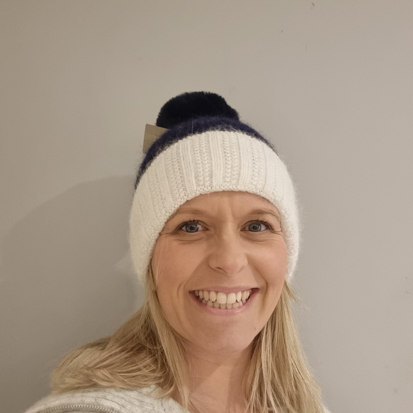 Park Lane Bobble Hat