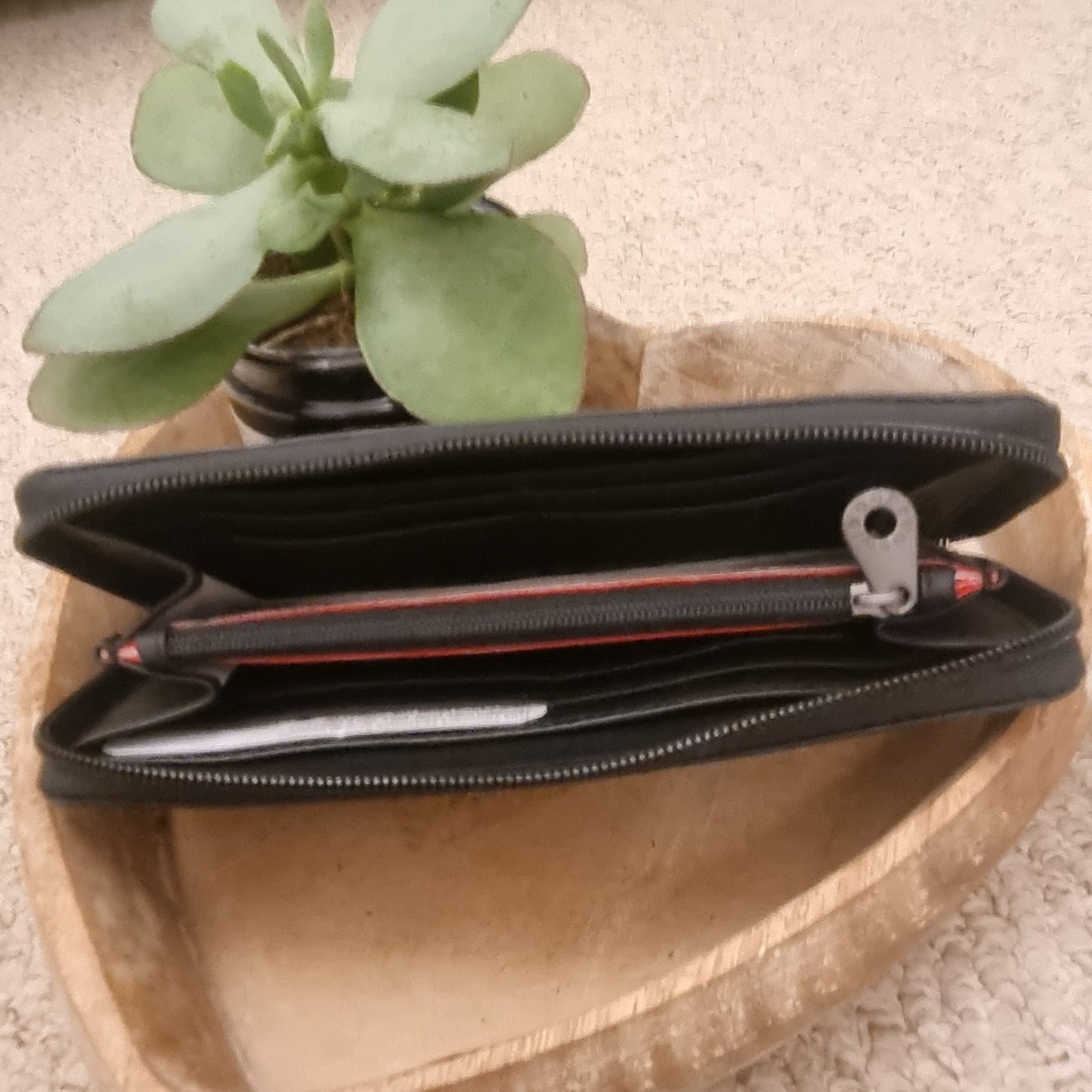 Yoshi Baxter Zip Around Purse Y1257