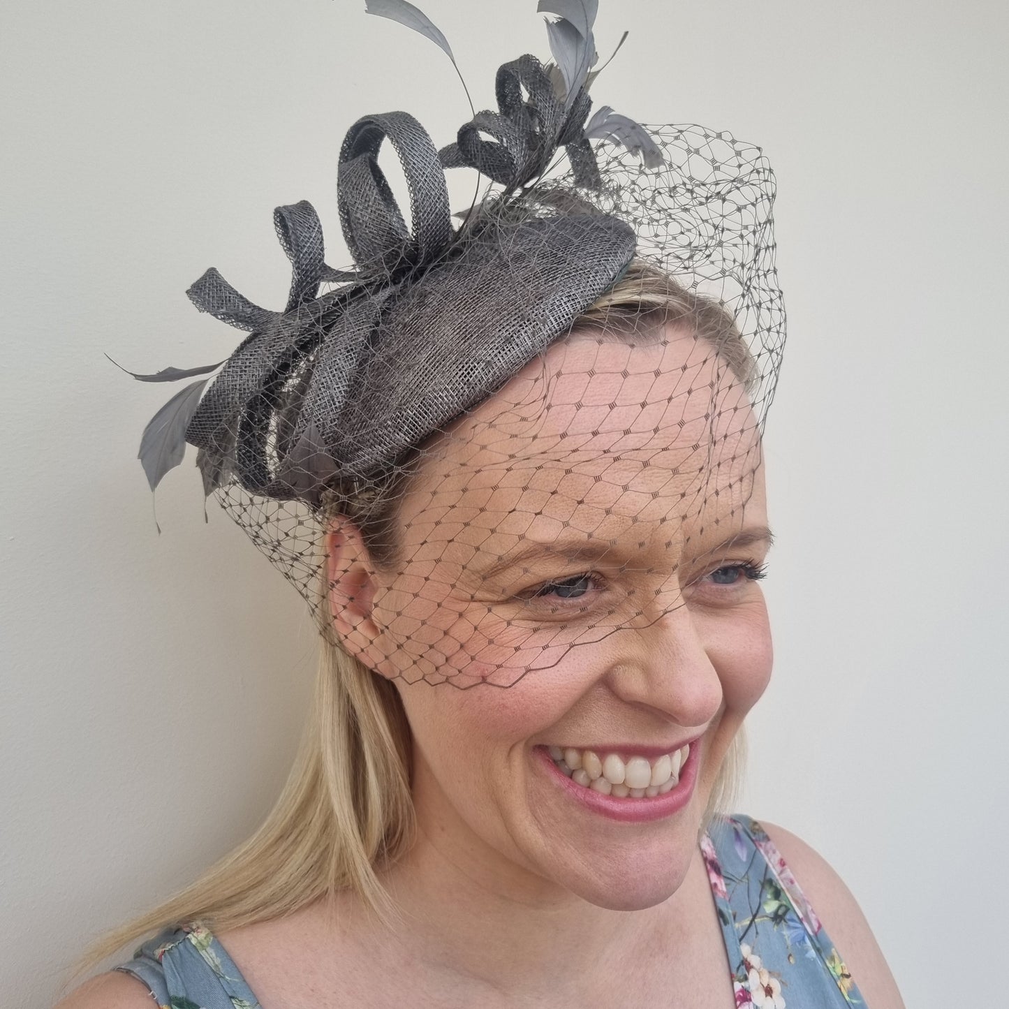 Max and Ellie DD2 Pillbox with veil