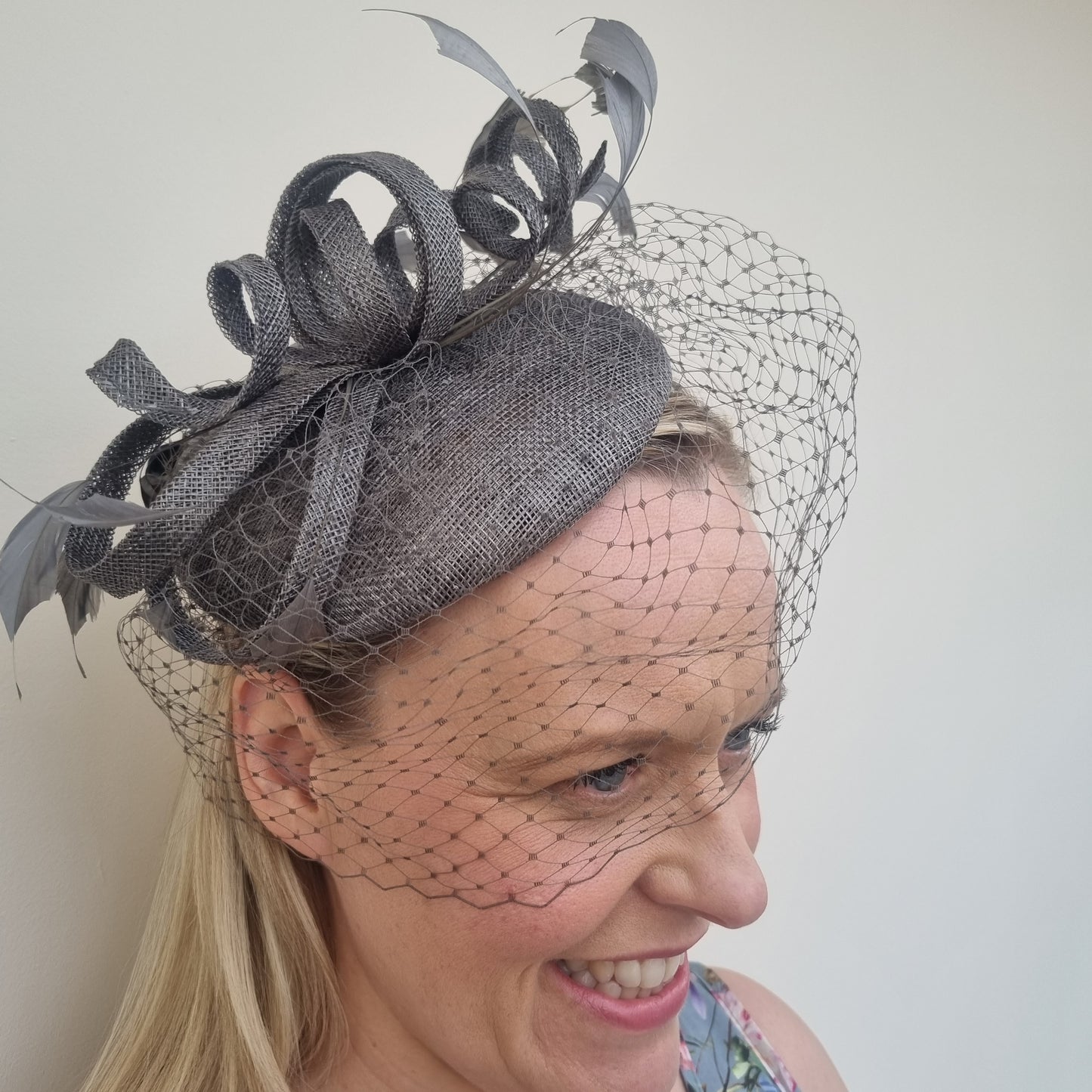 Max and Ellie DD2 Pillbox with veil