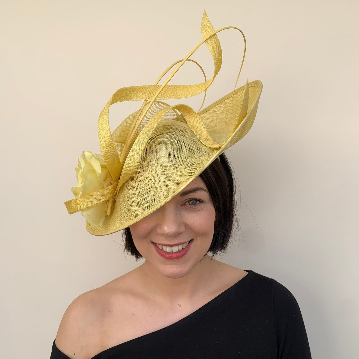 J Bees JB20/155 Rose Twist Hatinator in Yellows