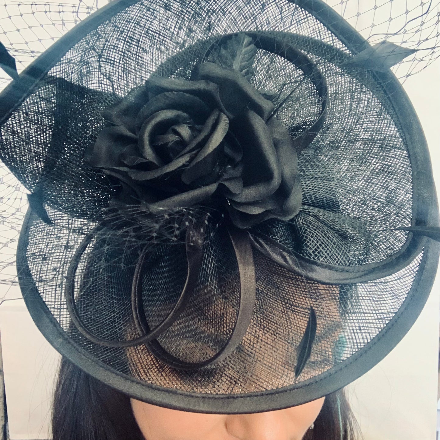 Max and Ellie ED3 Fascinator