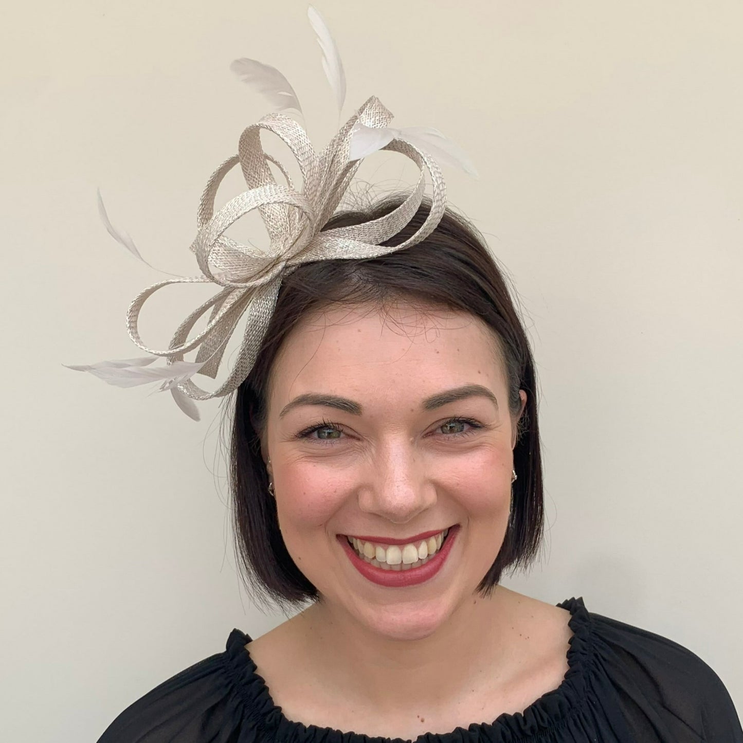 J Bees JB22/238 Fascinator On Headband In Neutrals & Ivory