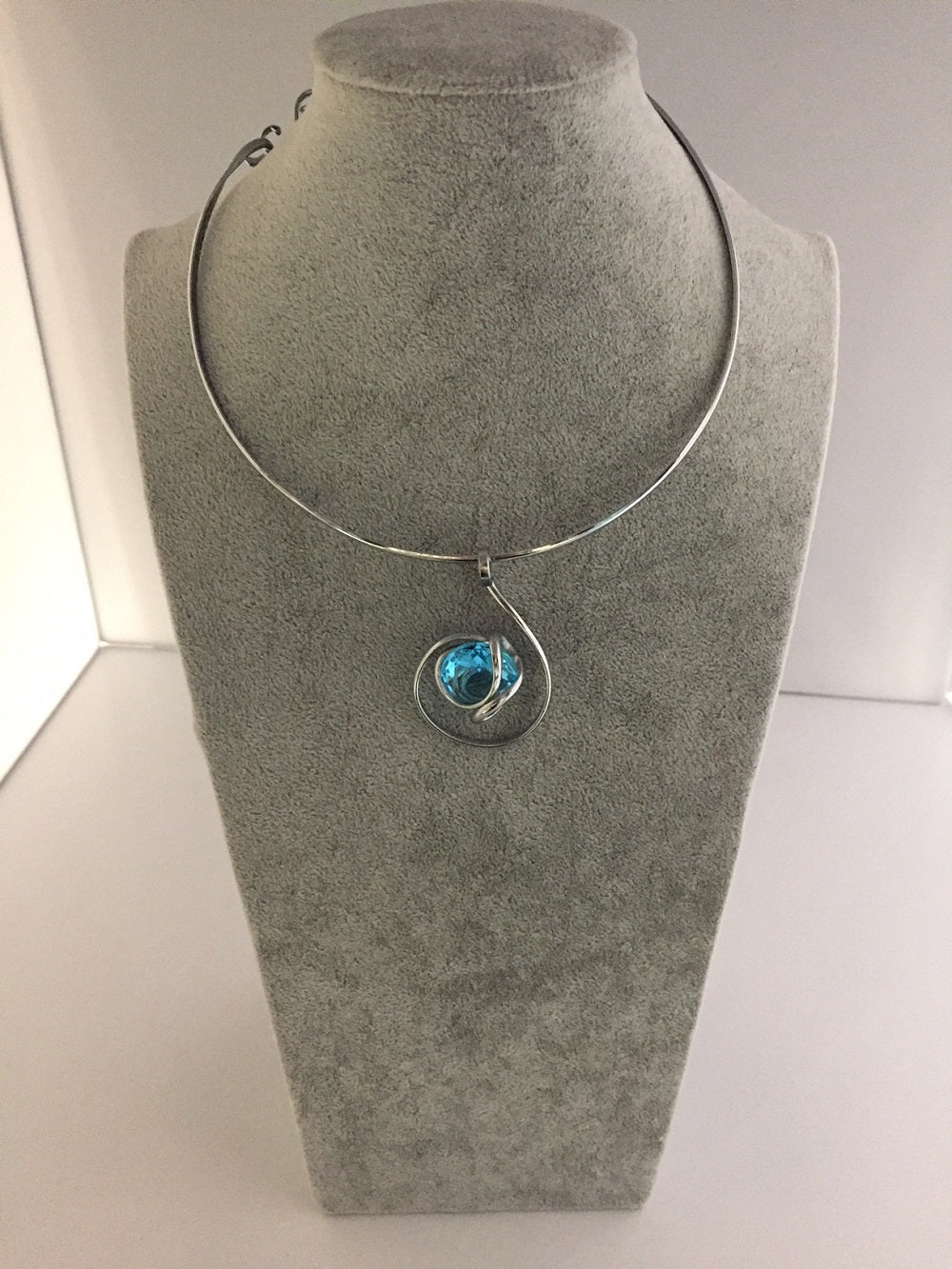 Medium Stone Necklace Handmade in Rhodium Plated Metal