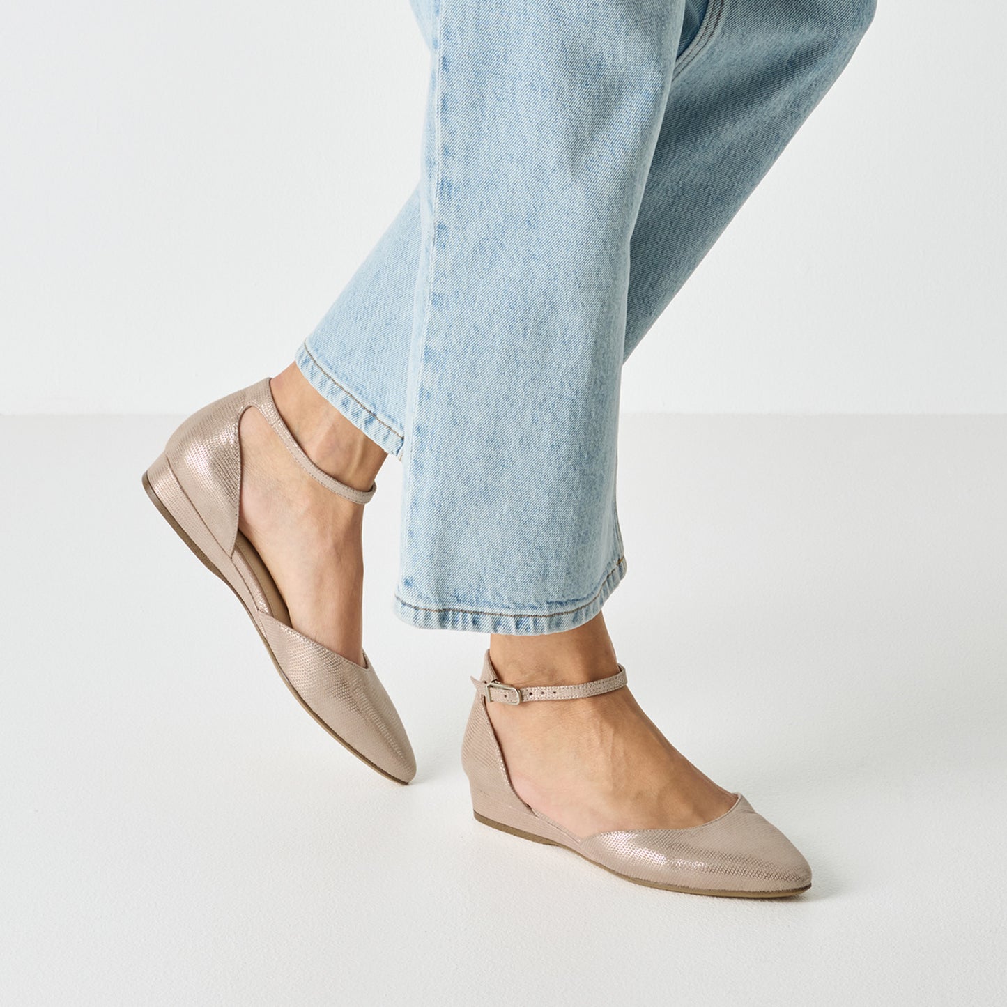 Tamaris 1-22155-46 Light Gold Flat Wedge Shoe