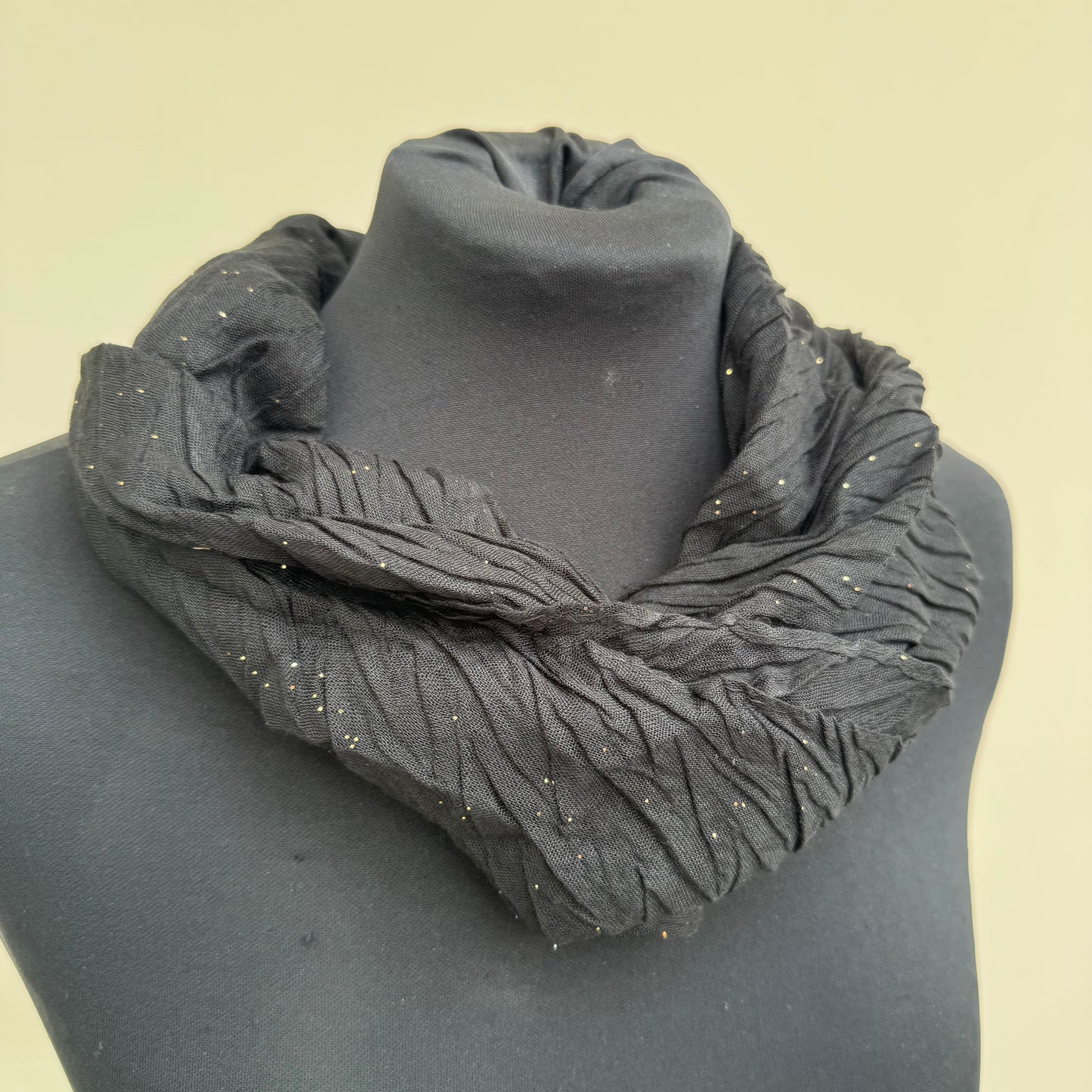 Passion Magnetic Crinkle Scarf with Sparkle