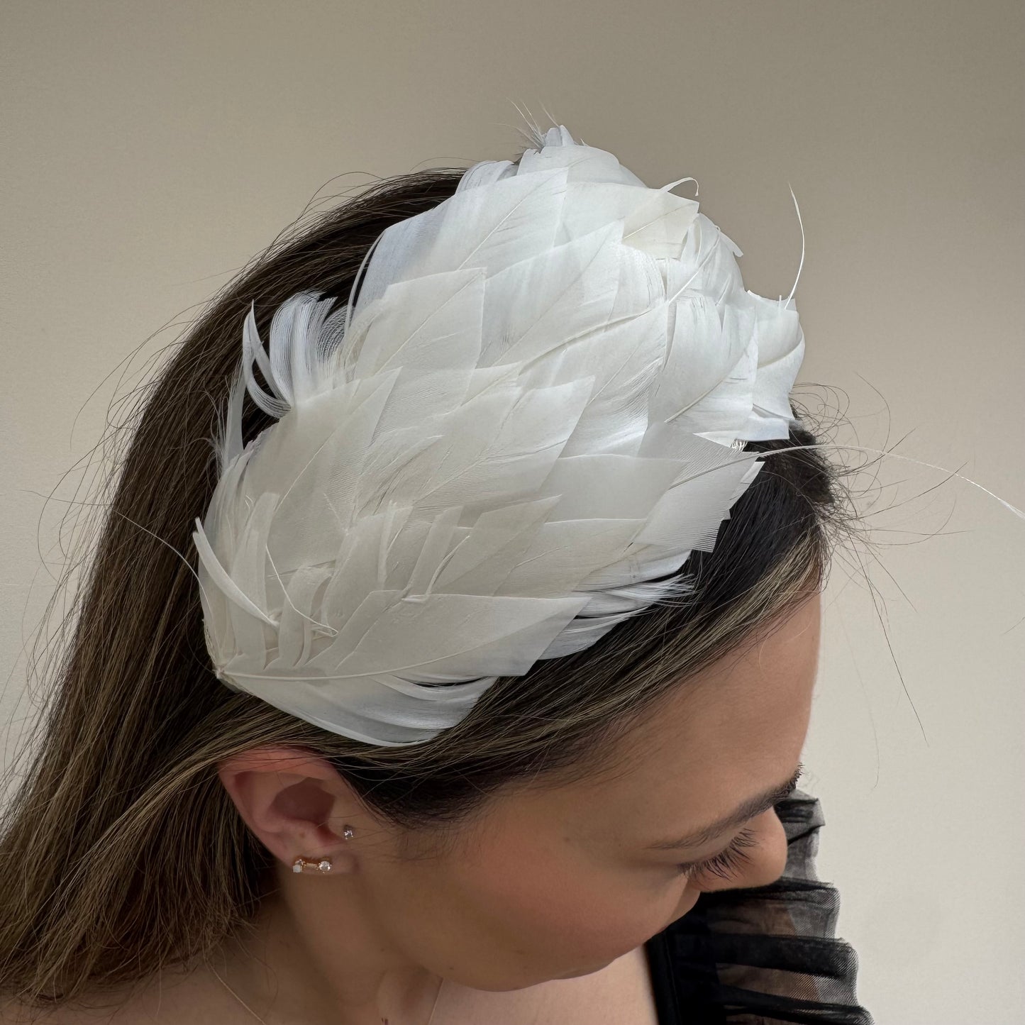 J Bees JB26/143 Ivory Feather Headband Fascinator