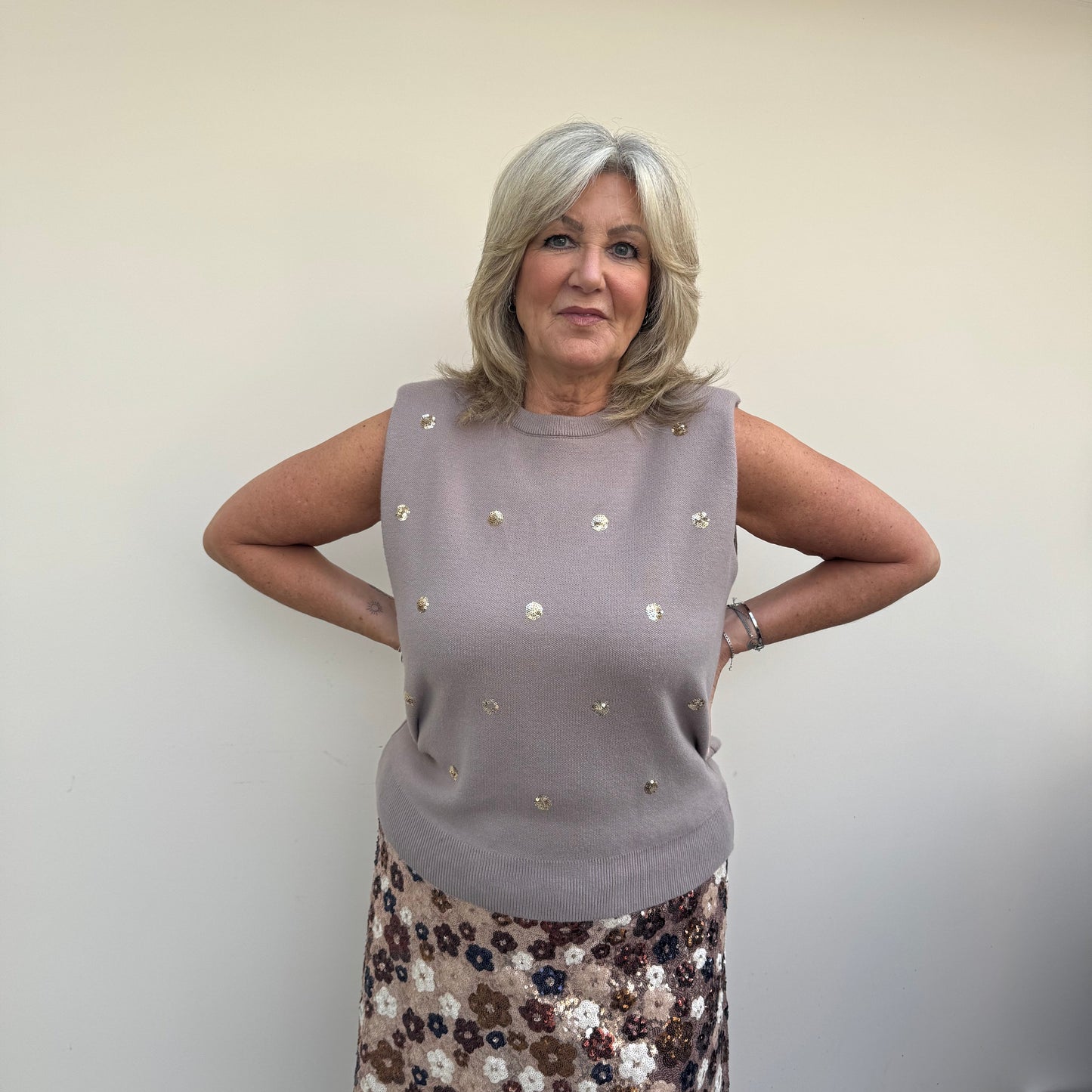 Malissa j Sleeveless knit top with sequins