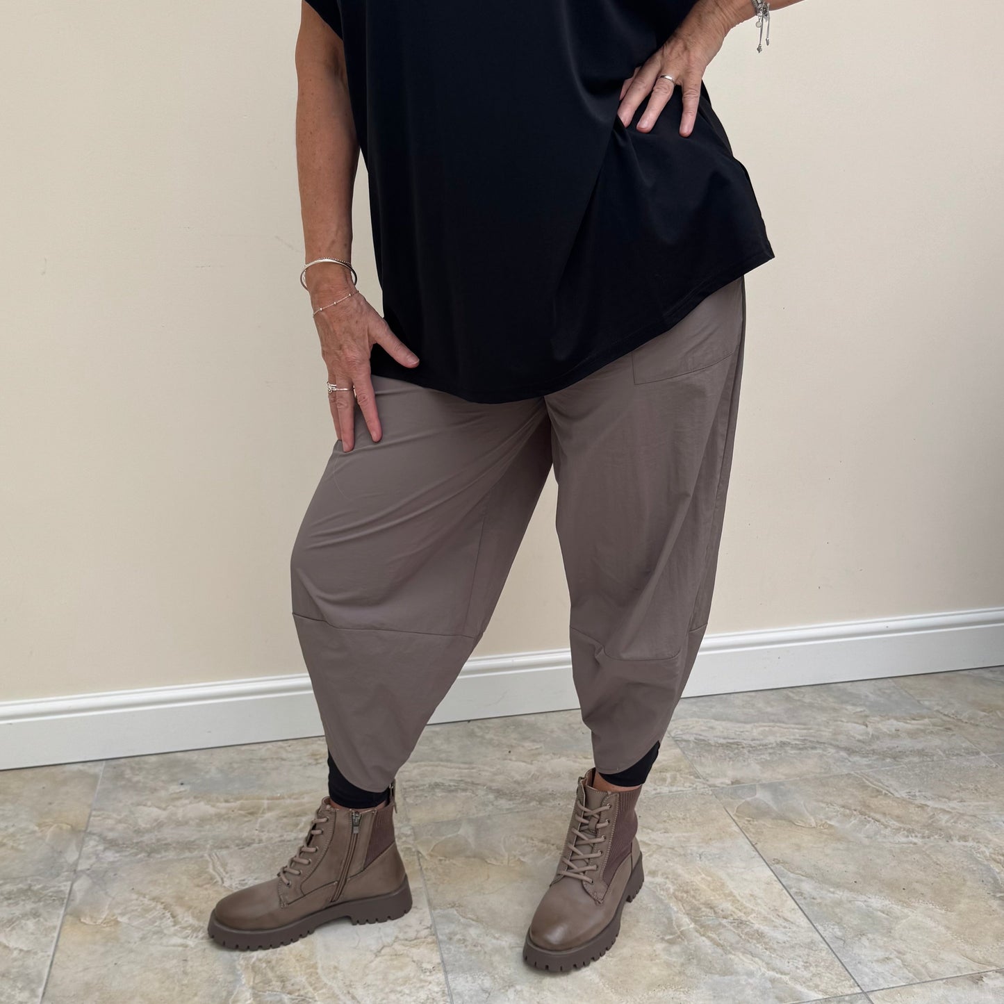 Malissa J WF2367 Nylon ankle Grazer Trousers