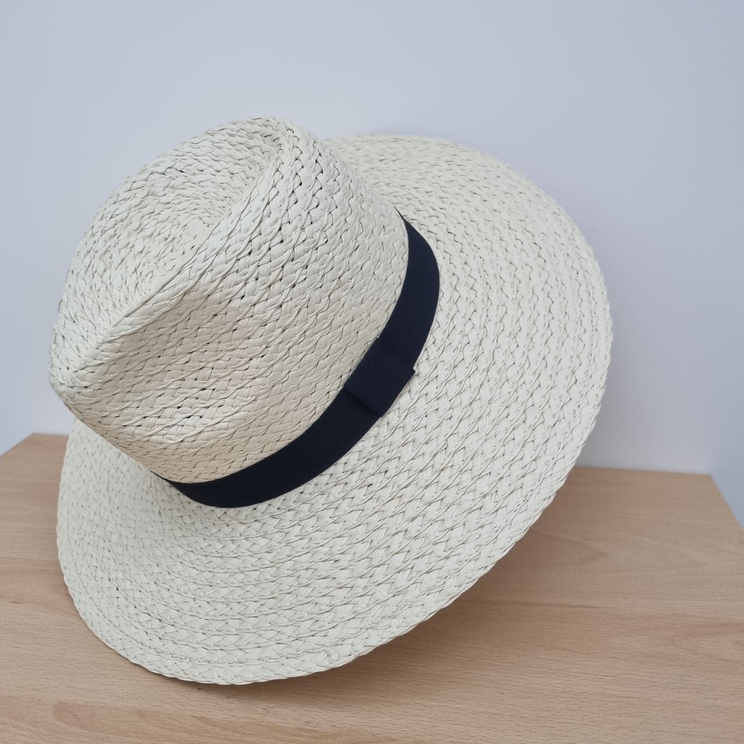 Fedora sun hat with band