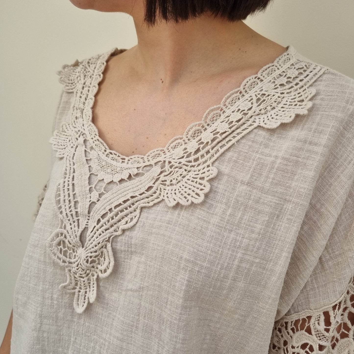 Linen lace sleeve top