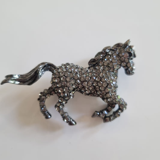 Horse brooch