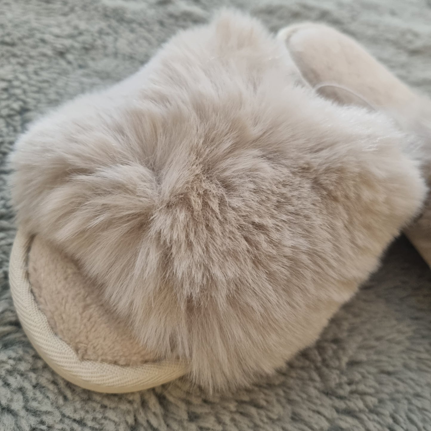 Rosita wide band faux fur slippers