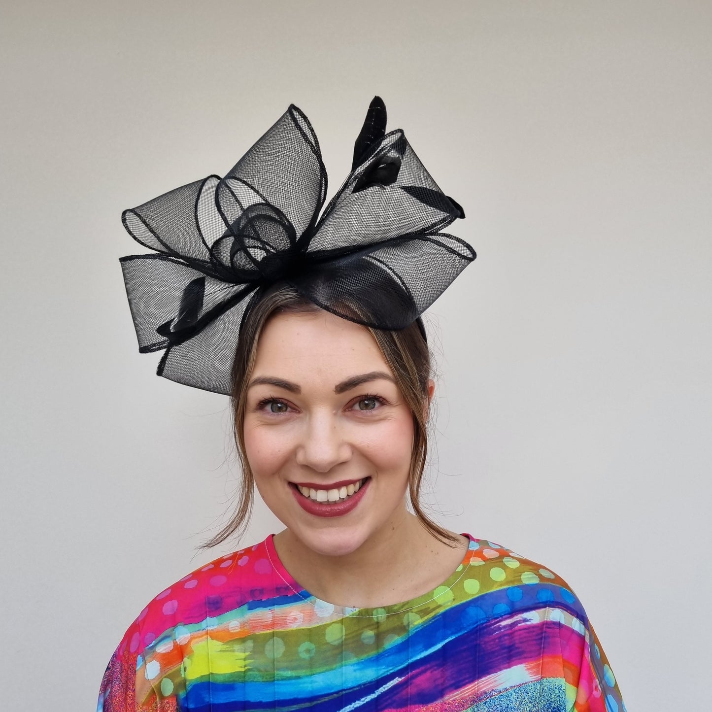 J Bees JB24/22 Crin Bow Fascinator In Black