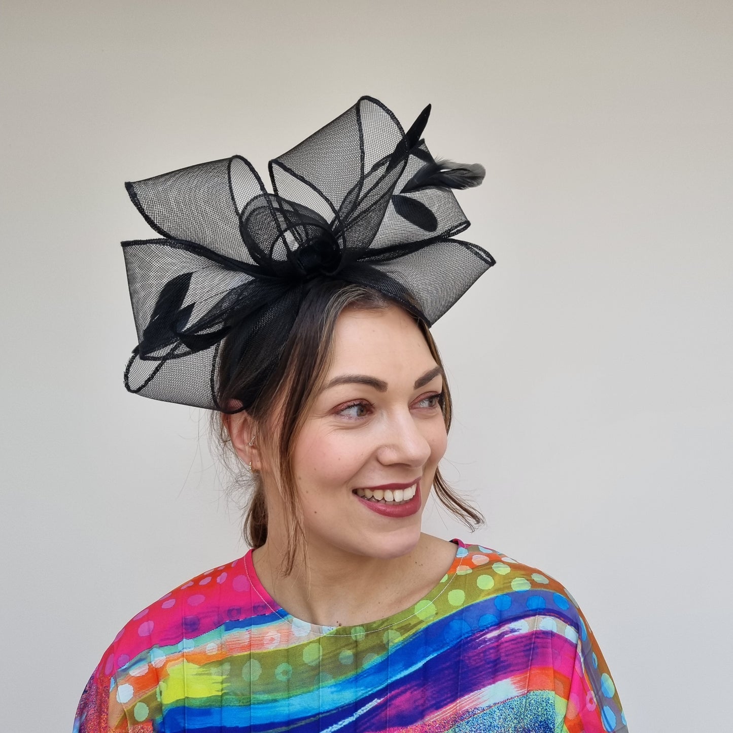 J Bees JB24/22 Crin Bow Fascinator In Black