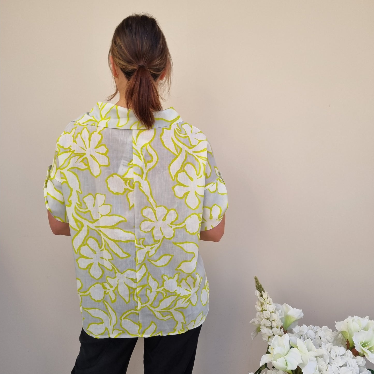 I.NCO Floral Print Net Pocket Top