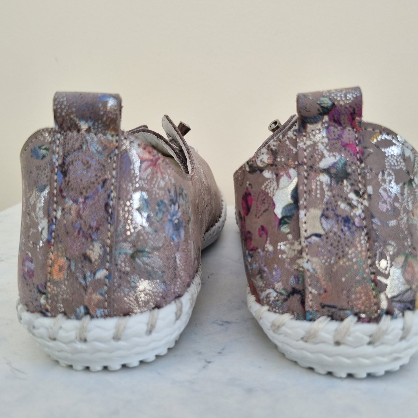 Shoozy Iris Leather Plimsole