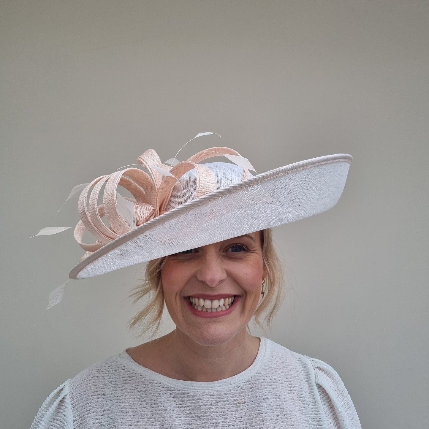 J Bees JB24/48 Ivory and Nude Wedding Hatinator