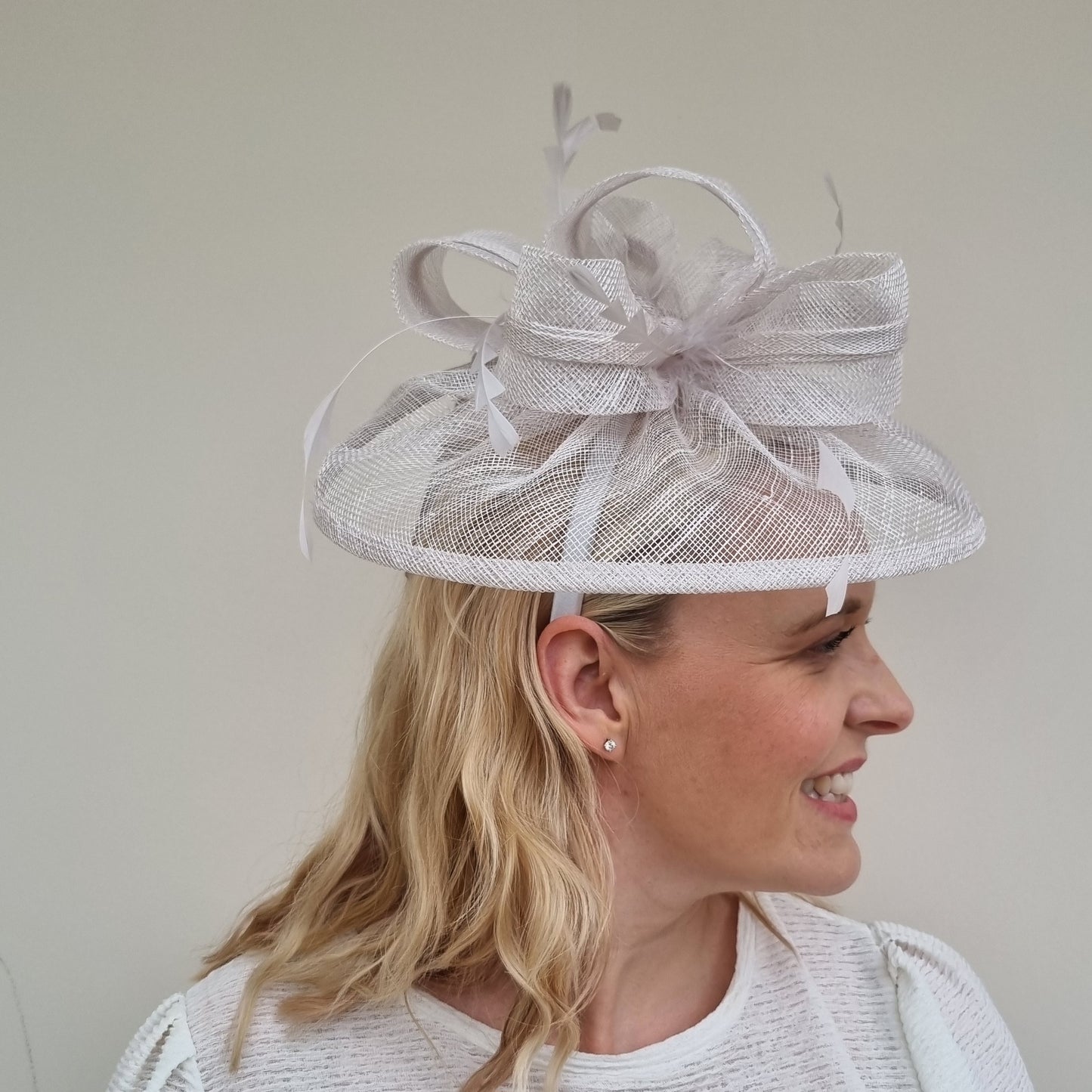 JB23/277 Feather Bow Hatinator In Silver