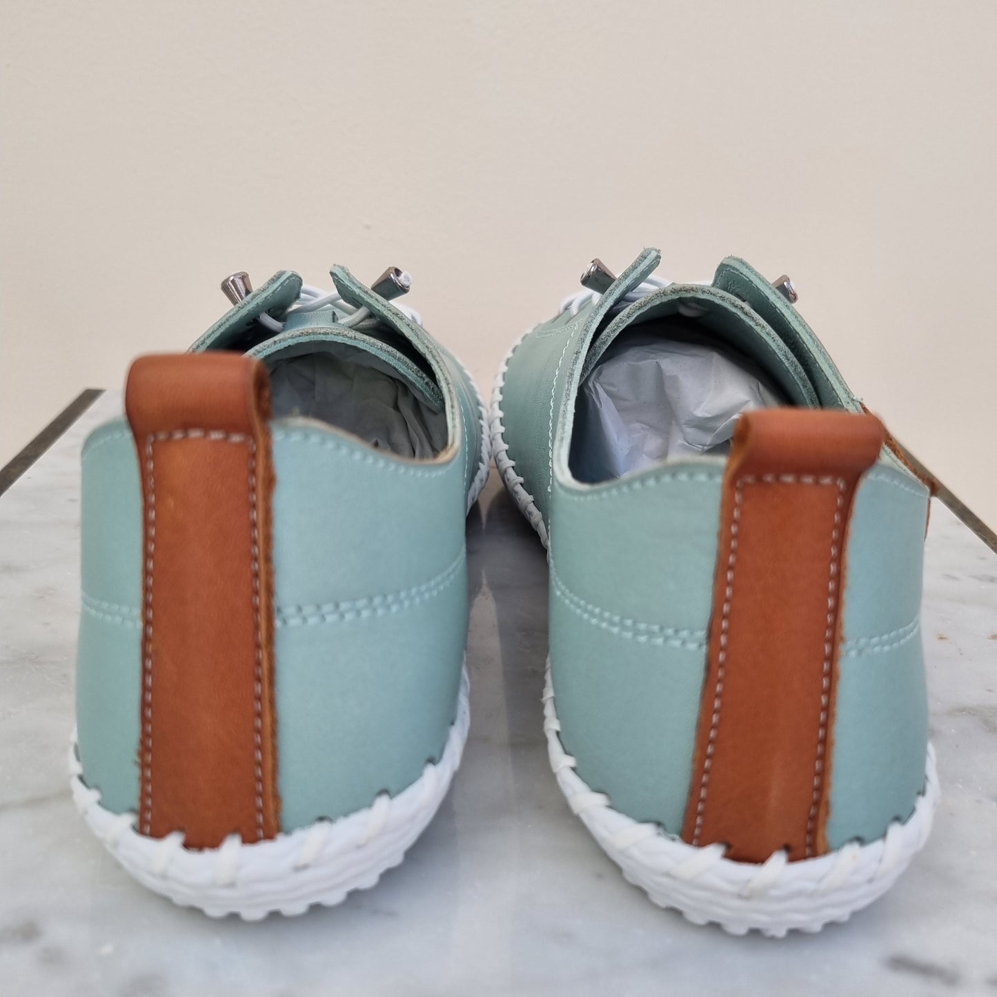 Shoozy Iris Leather Plimsole