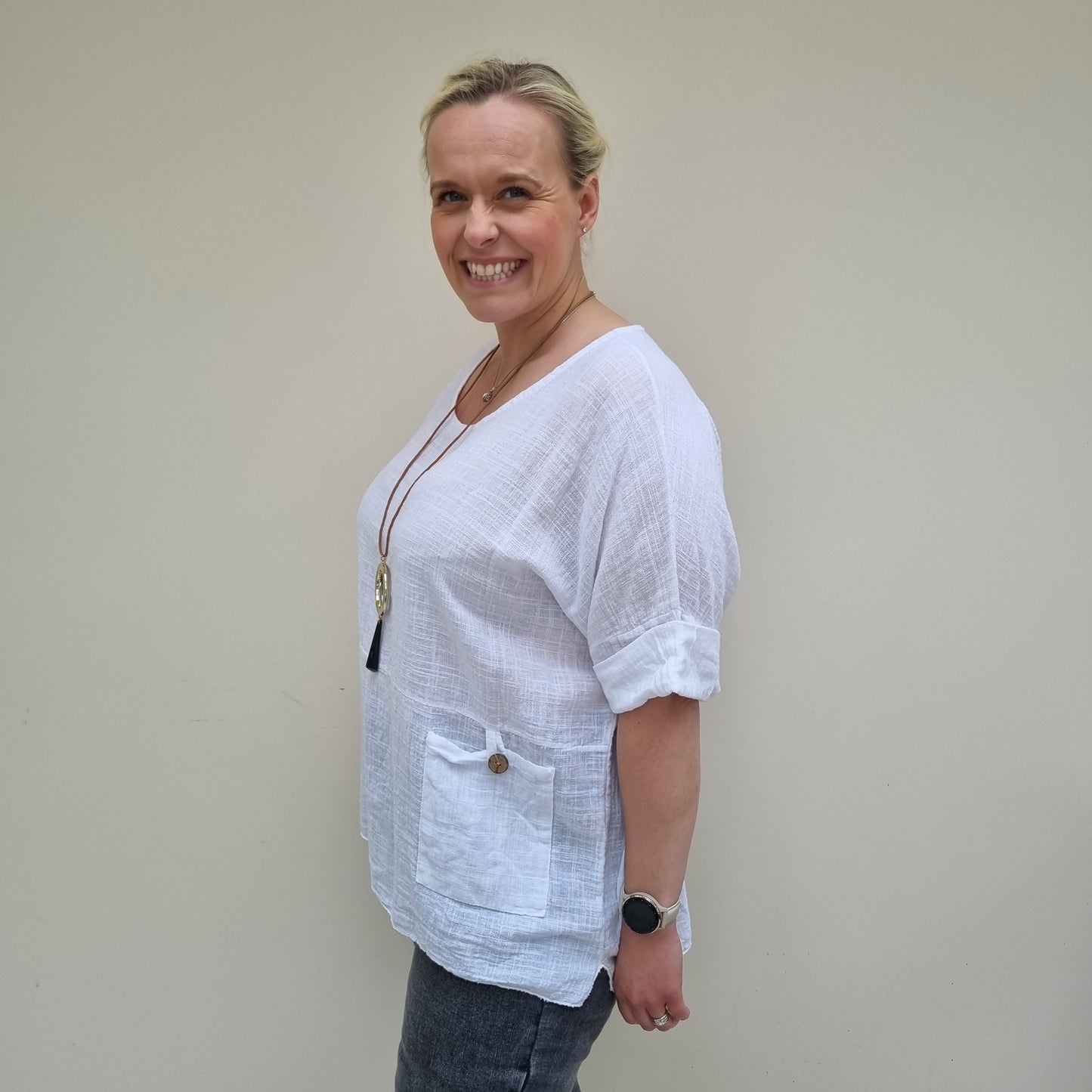 2 Pocket Linen Top With Necklace