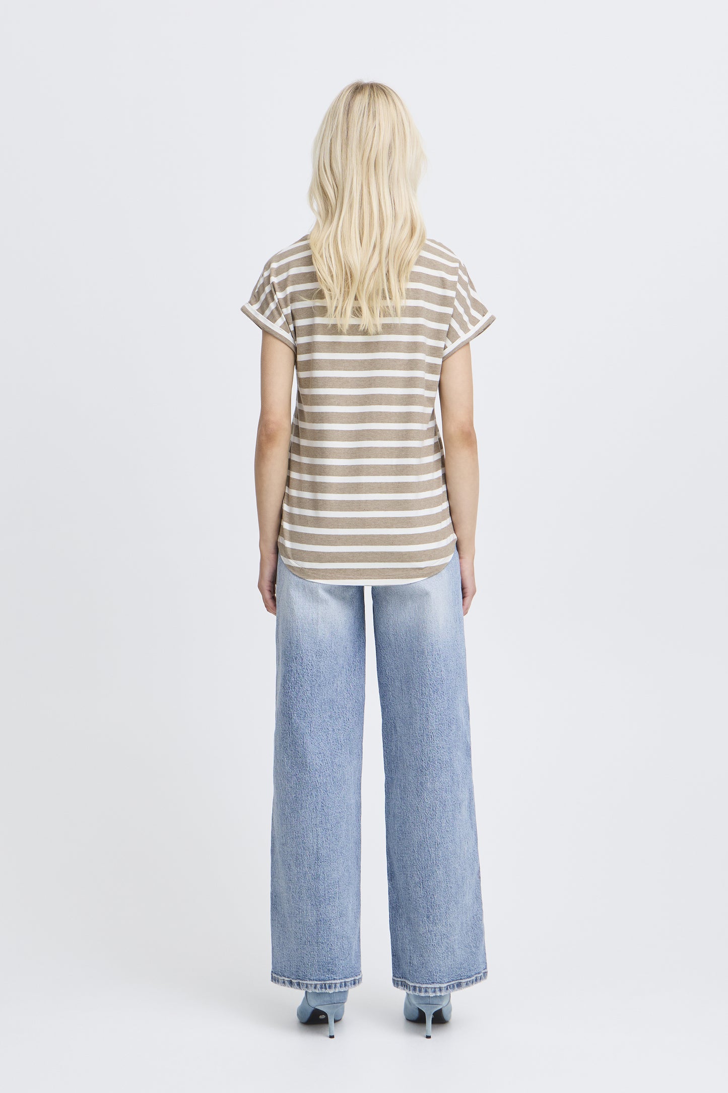 B.Young BYPAMILA Open neck T-shirt