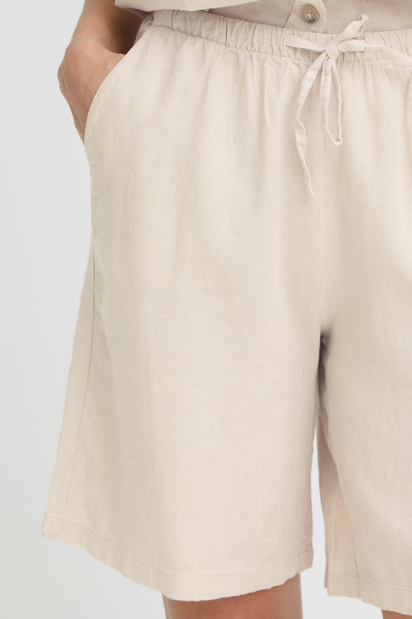 B Young BYFALAKKA Long Shorts 20816608