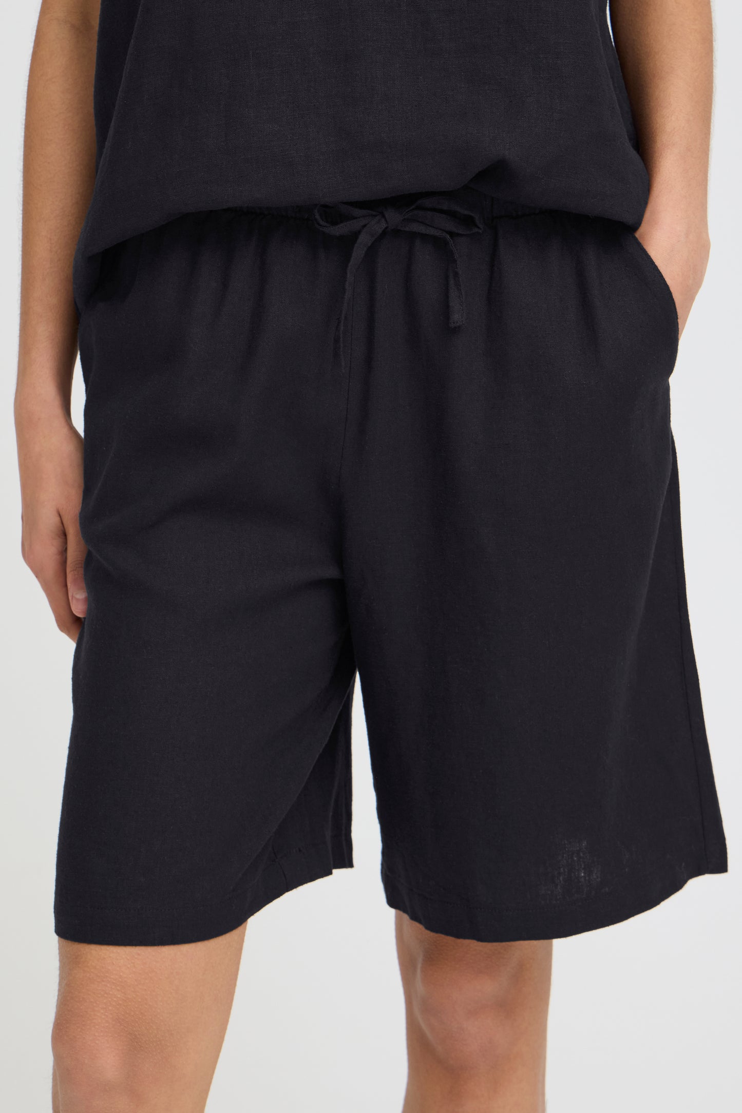 B Young BYFALAKKA Long Shorts 20816608