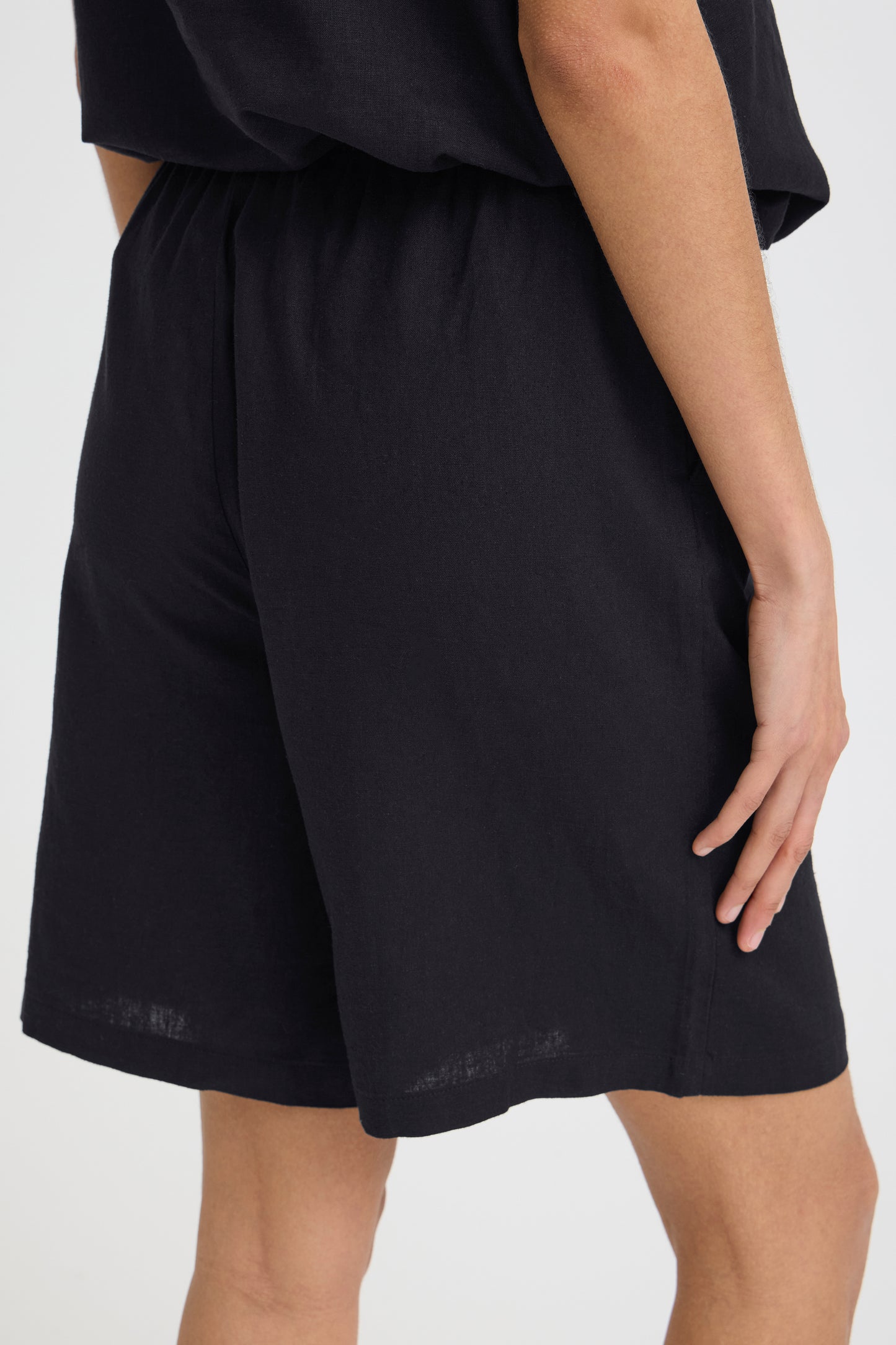 B Young BYFALAKKA Long Shorts 20816608