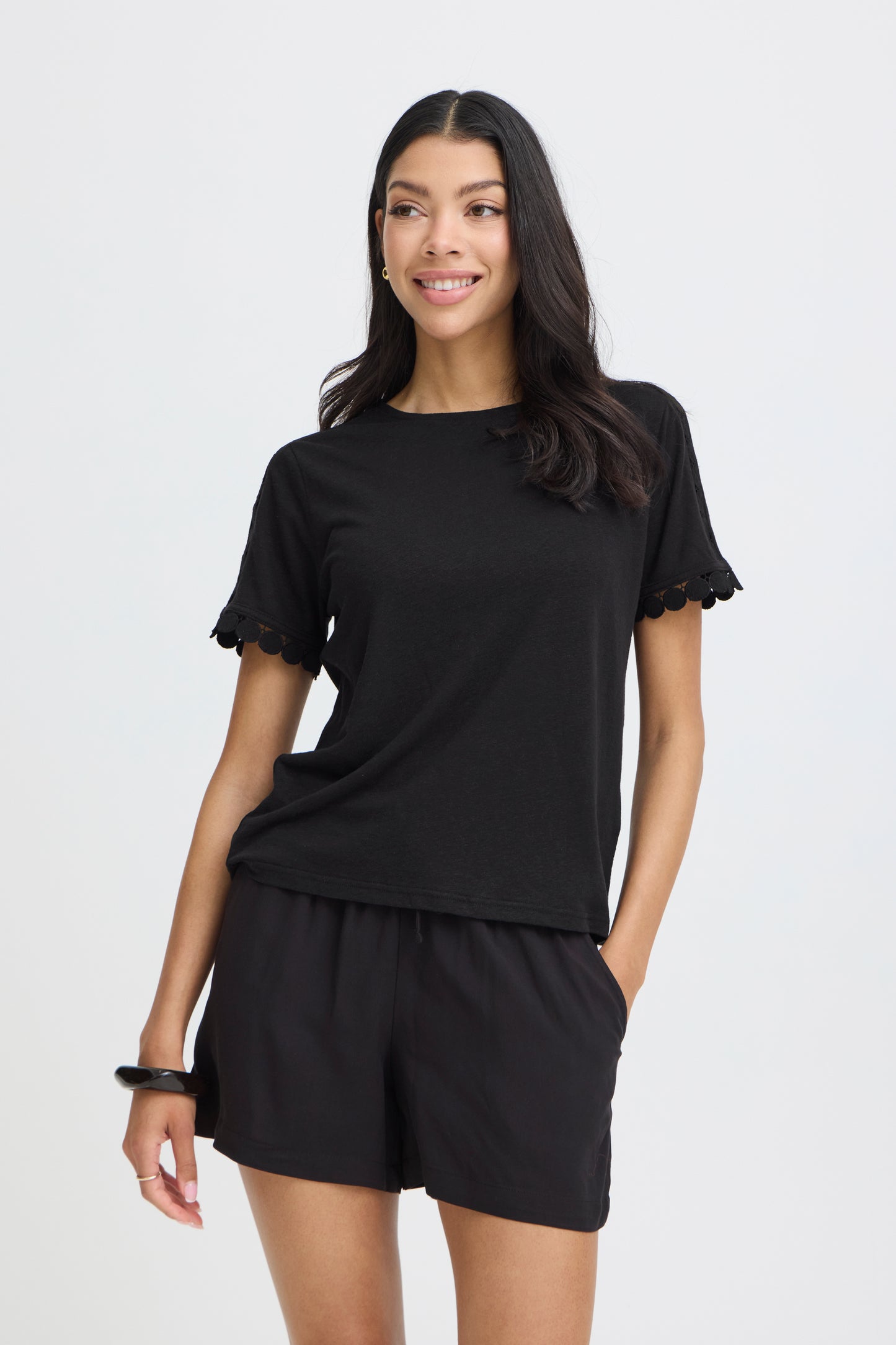 B.Young BYSOLTA Tee