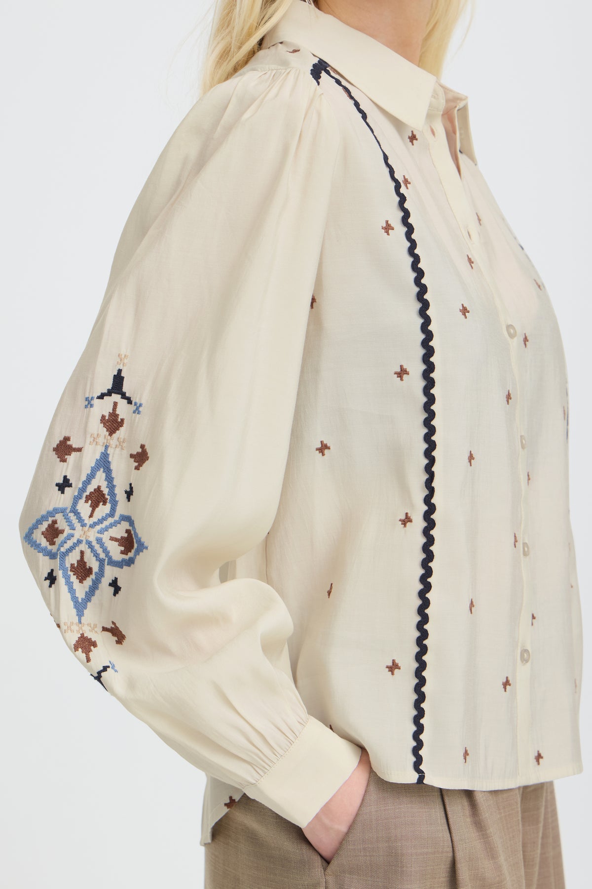 B.Young Byirisa Shirt 20819226