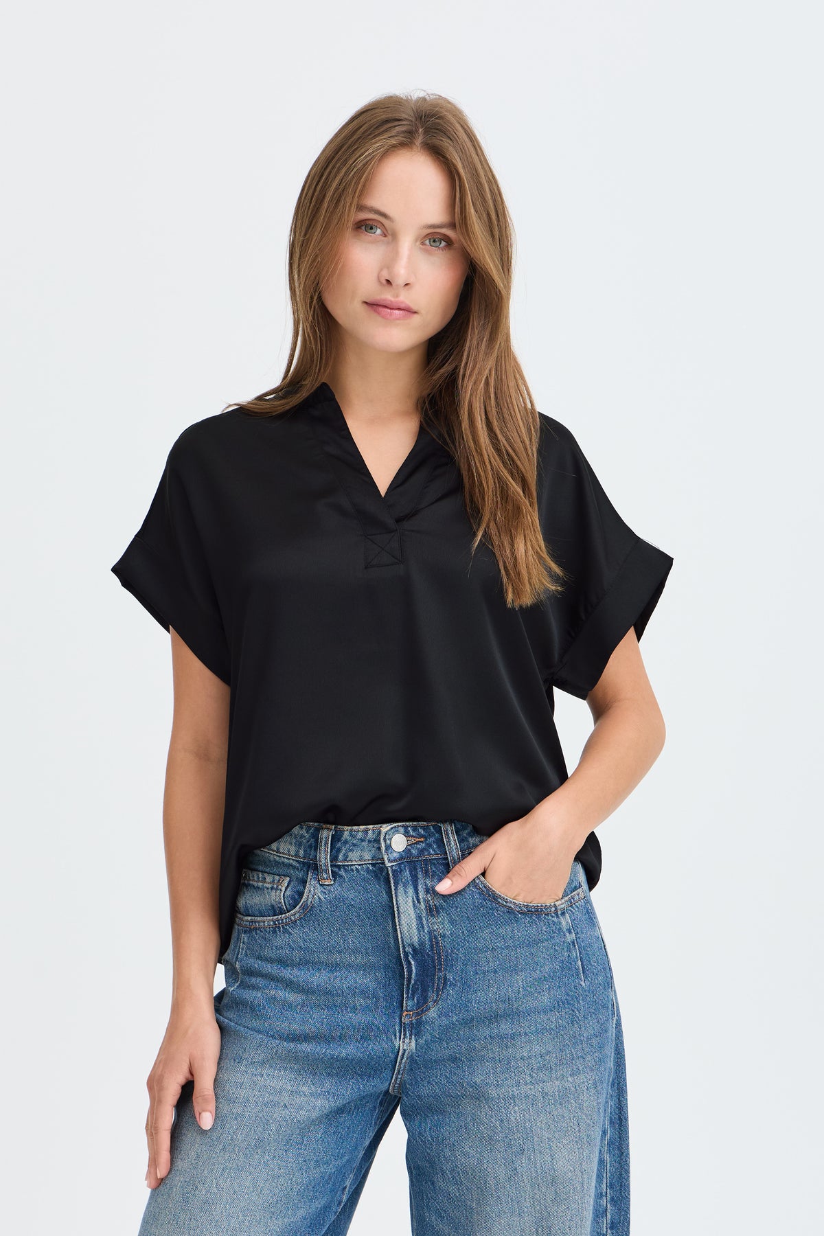 B.Young Byselita V Placket Neck