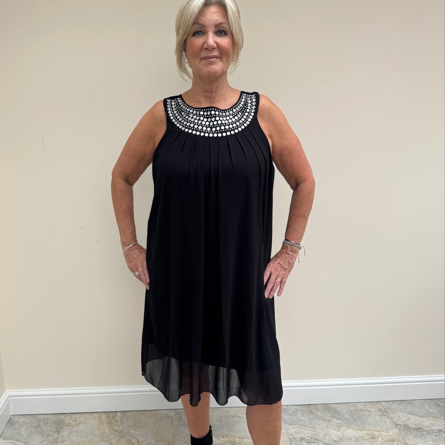 Malissa J WF2114 Sleeveless Dress