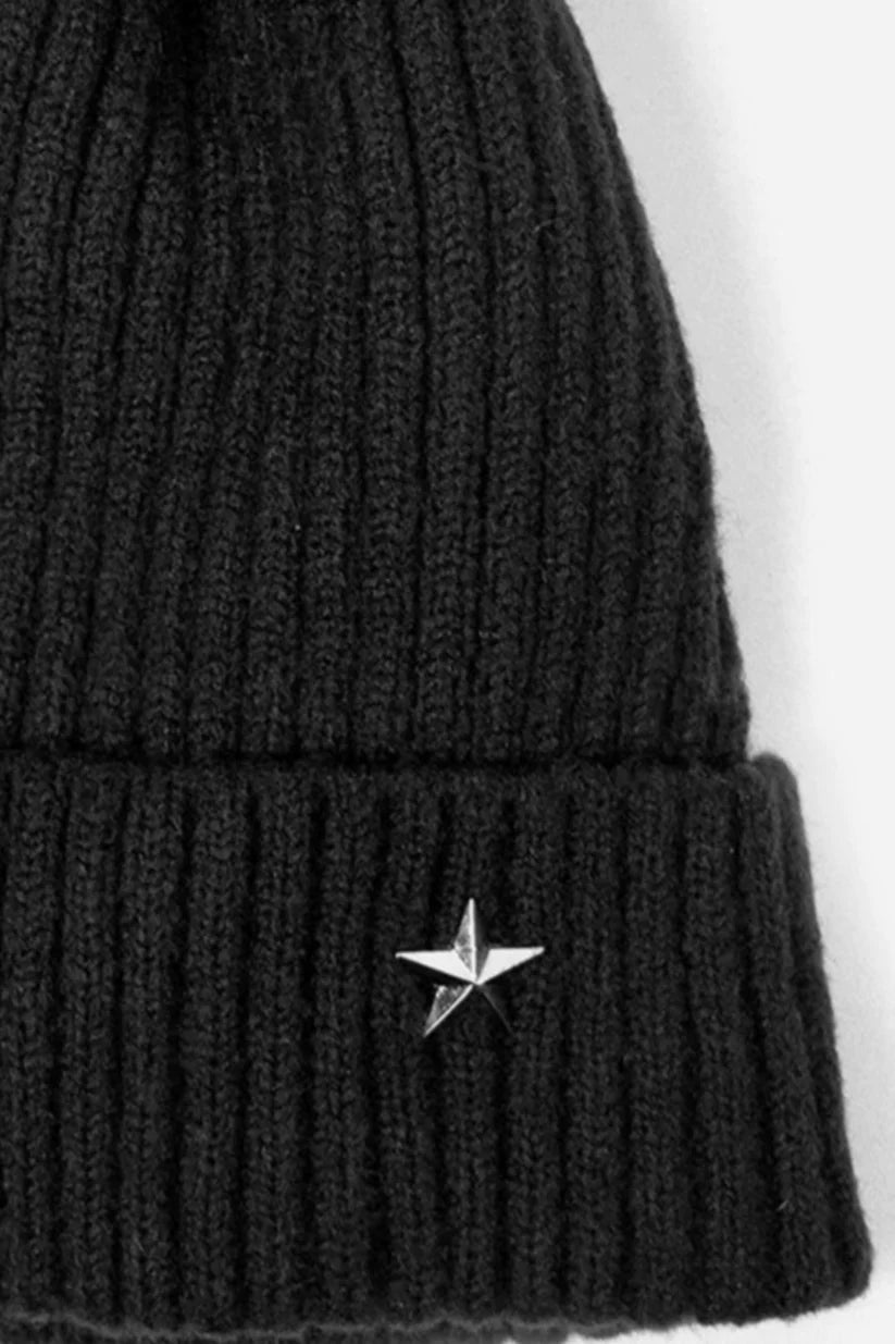 Sarta Pom Pom Ribbed Hat with Star