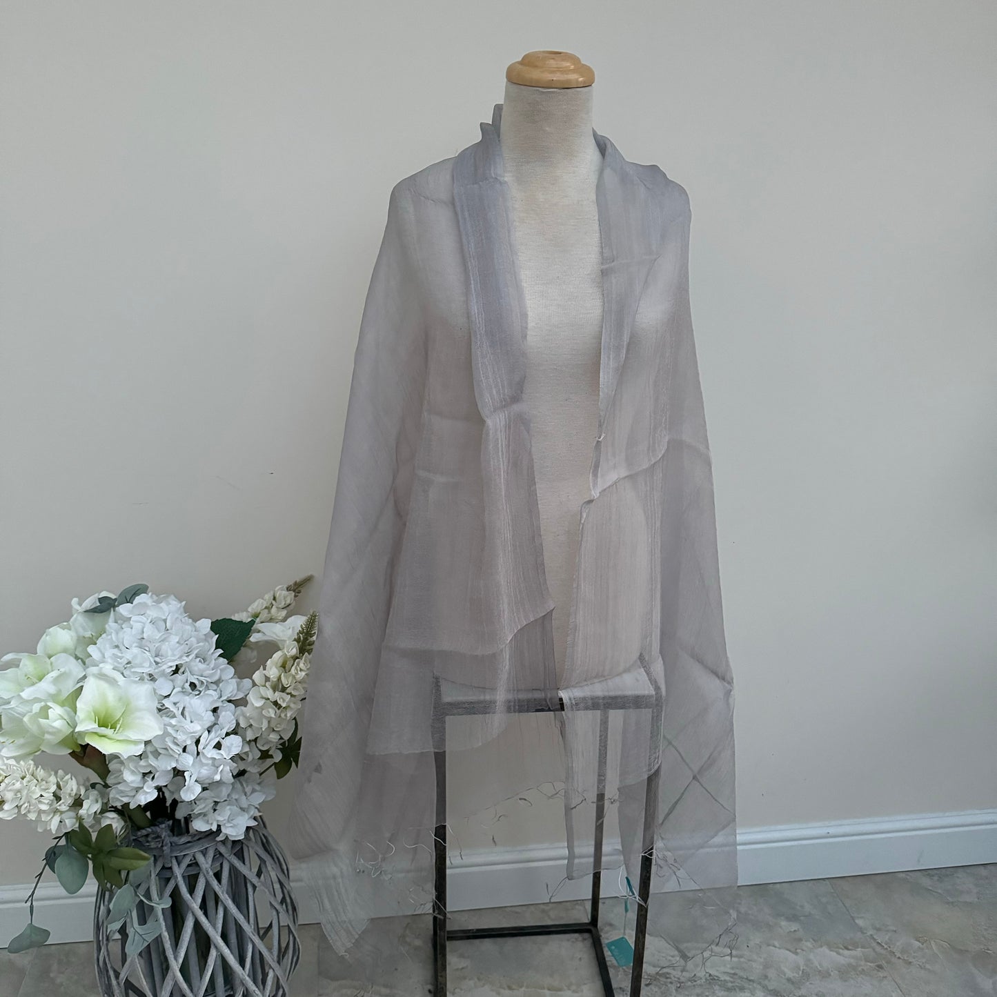 Max and Ellie CS8 Silver/Quartz Silk & Cotton Wrap