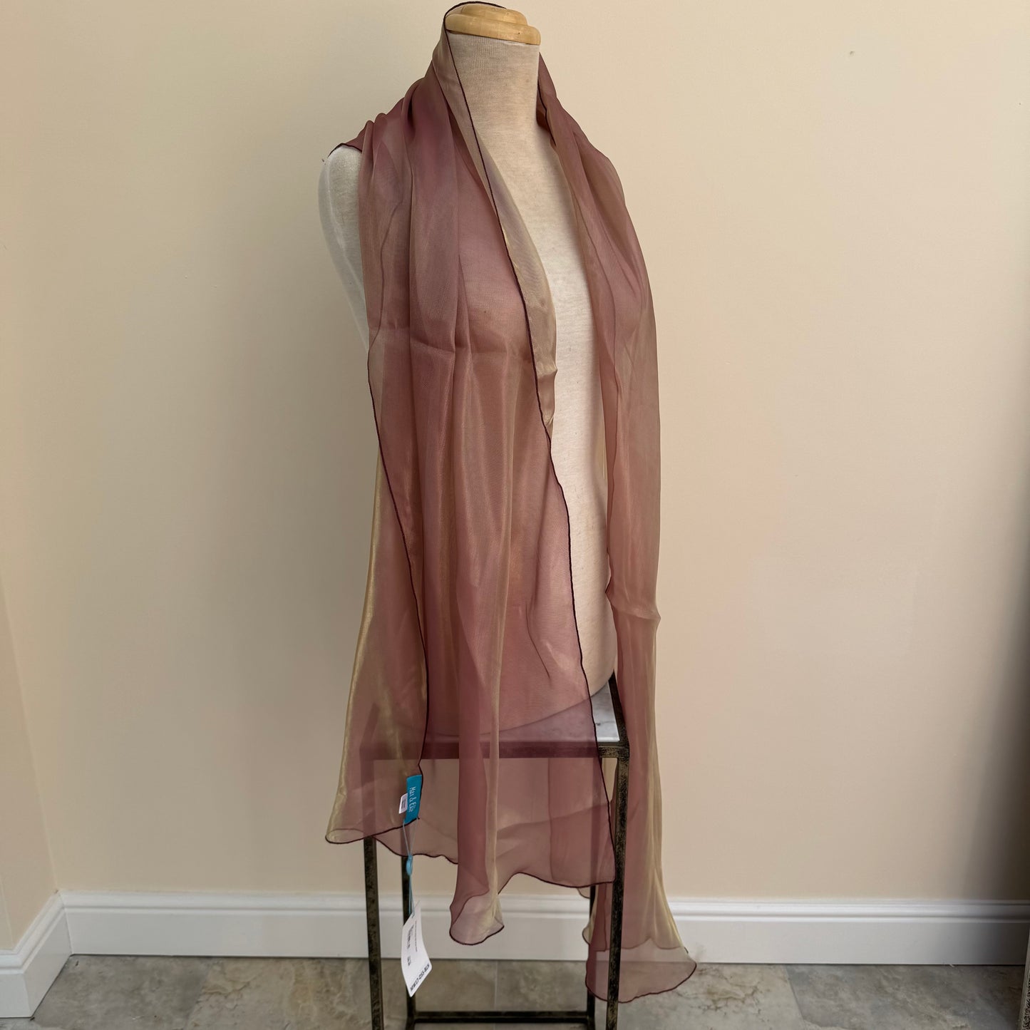 Max and Ellie OS5 Blush - Bronze Sheer wrap