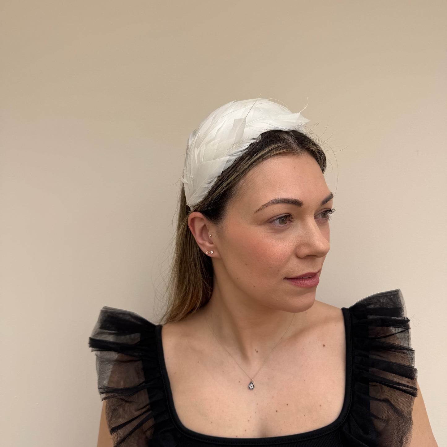 J Bees JB26/143 Ivory Feather Headband Fascinator