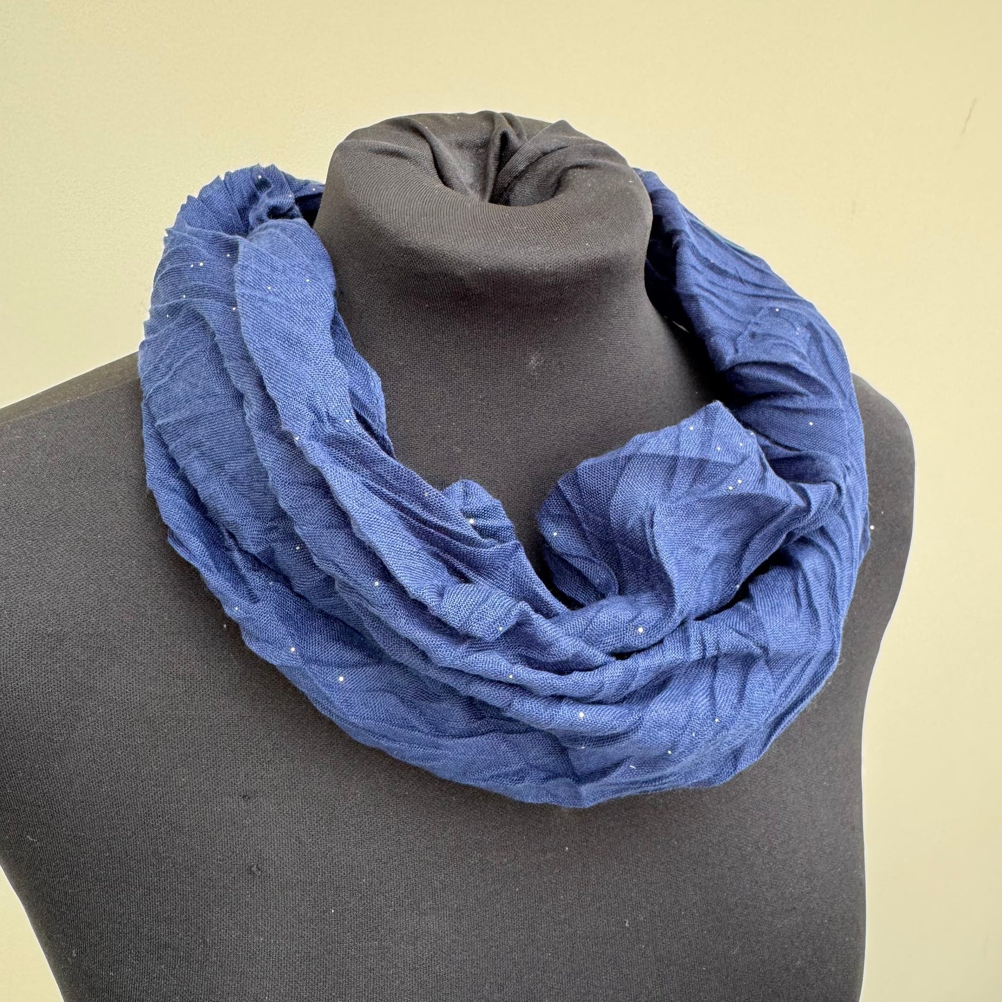 Passion Magnetic Crinkle Scarf with Sparkle