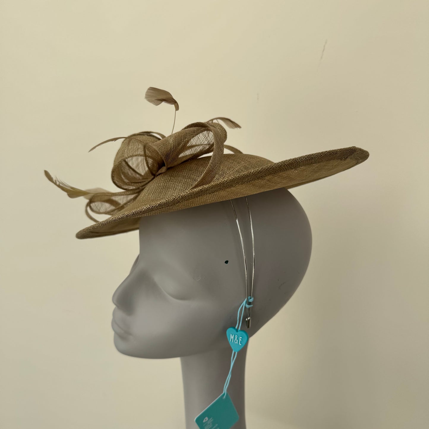 Max and Ellie AD1 Hatinator Disc in Nudes