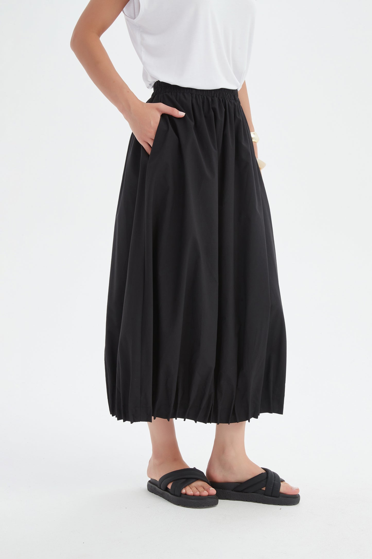 Tirelli 25P3735 Pin Tuck Hem Skirt