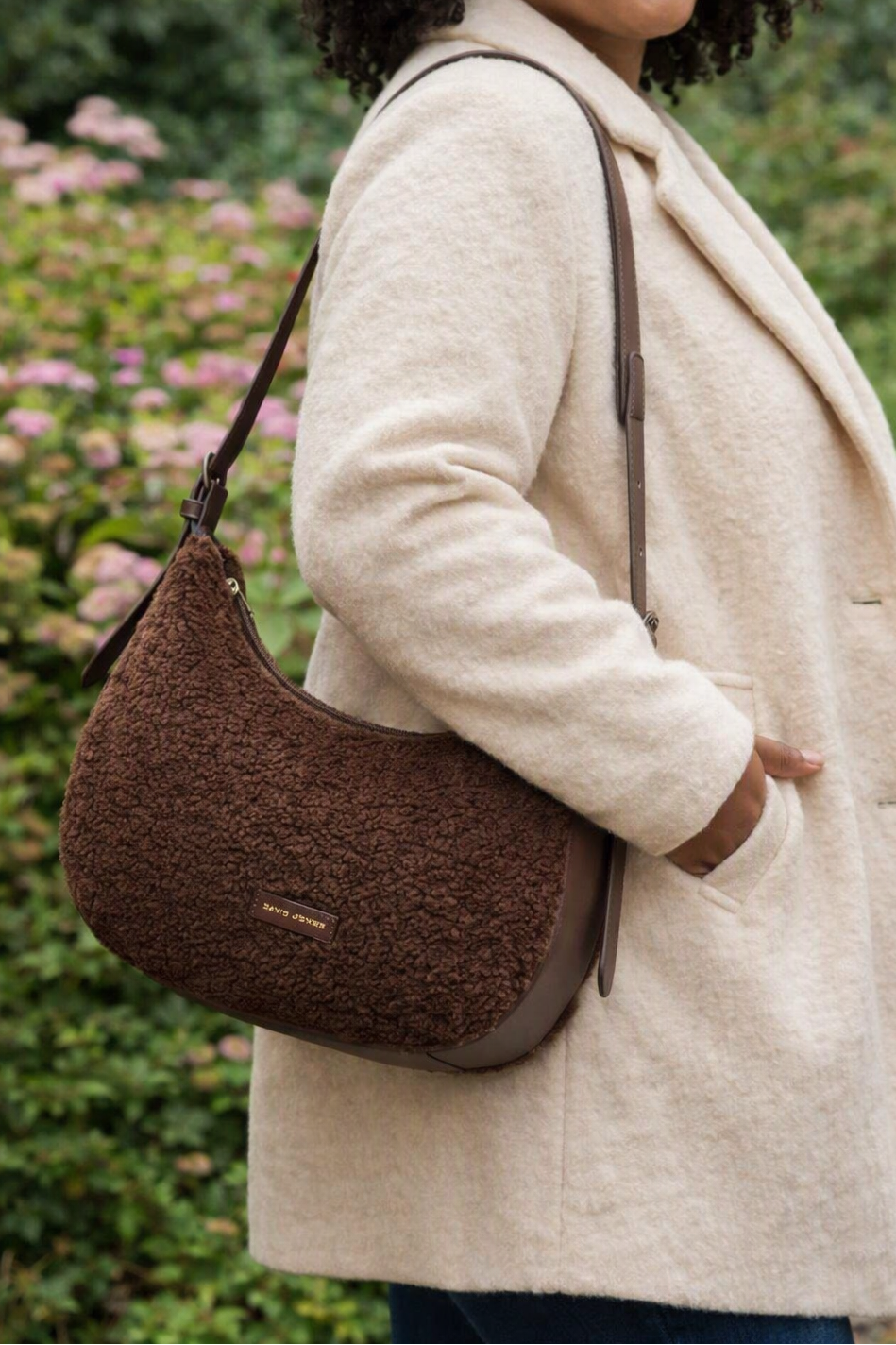David Jones CM8608 Borg Scoop Shoulder Bag